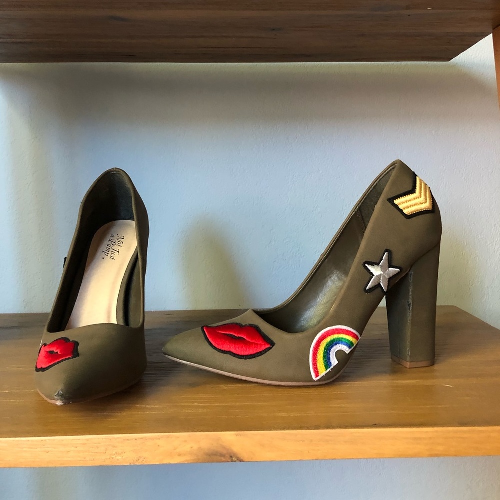 Army green pumps